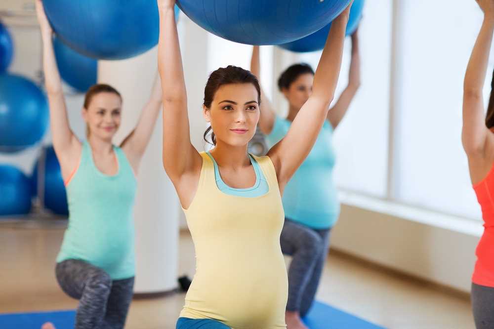 Потенциальные польза и риски физической активности при беременности двойней